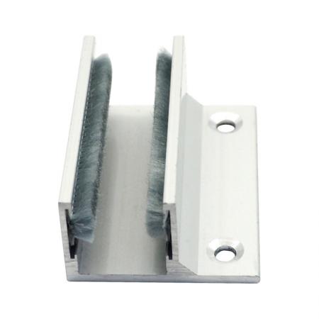 Sliding door holder